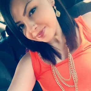 Meet your Posher, Cynthia